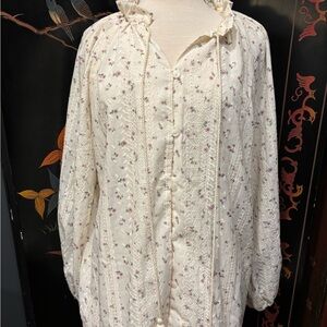 Floral Button-Up Blouse Feminine Renaissance
